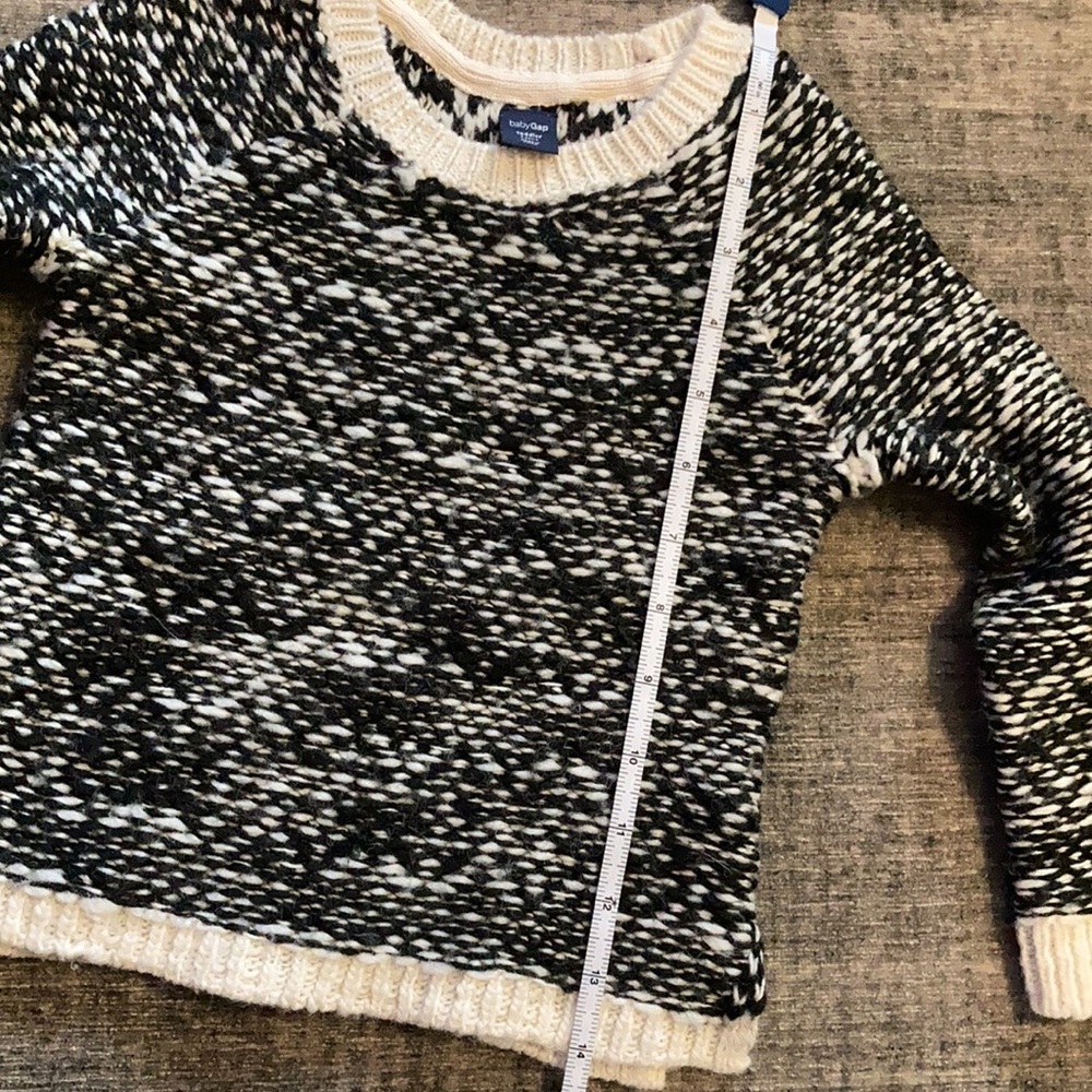 Gap sweater and jeans size 3 outfit - Picture 5 of 11